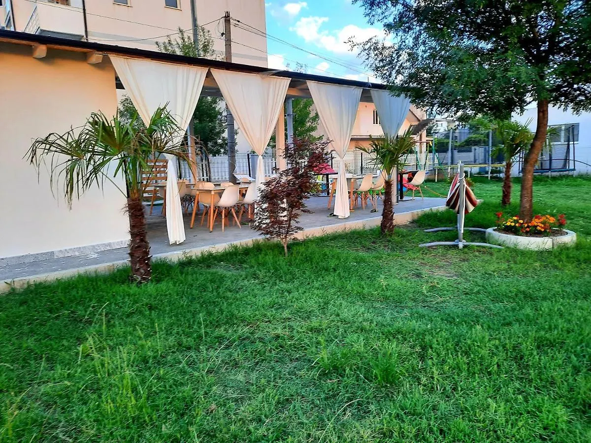 Apartments Alavana Velipoje